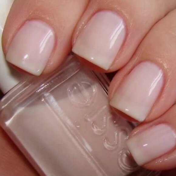 Essie BALLET SLIPPERS #096 Nail Polish Lacquer - Picture 6 of 6